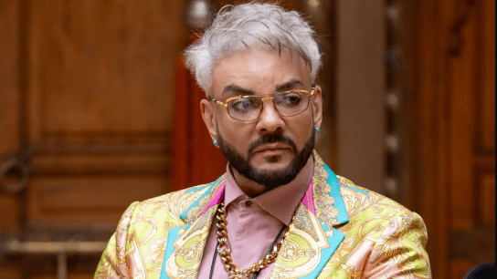 Киркоров оказался в центре скандала — компания «Социум Трейд» подала на певца иск на 12 миллионов рублей.