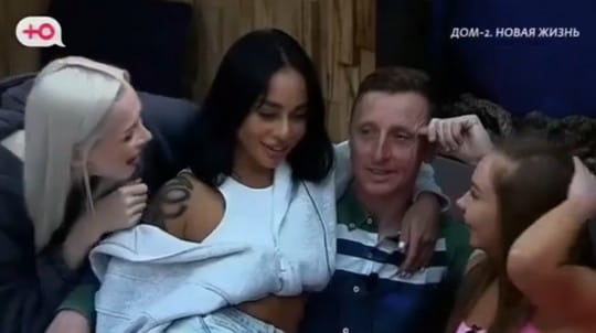 Конфликты вокруг Альберта: мужчина не смог найти гармонию с девушками