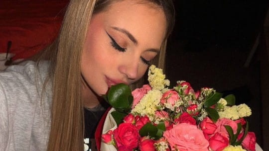 Муж Ксении Карповой проведёт время в одной комнате с её друзьями-участниками