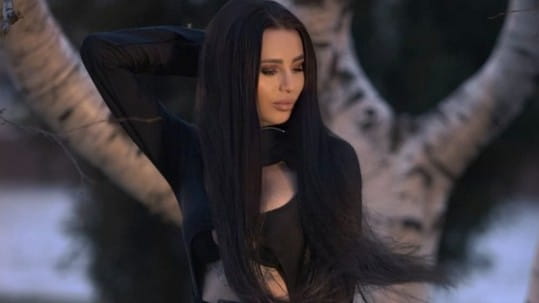 Клавдия Безверхова помогает Веронике искать новую любовь